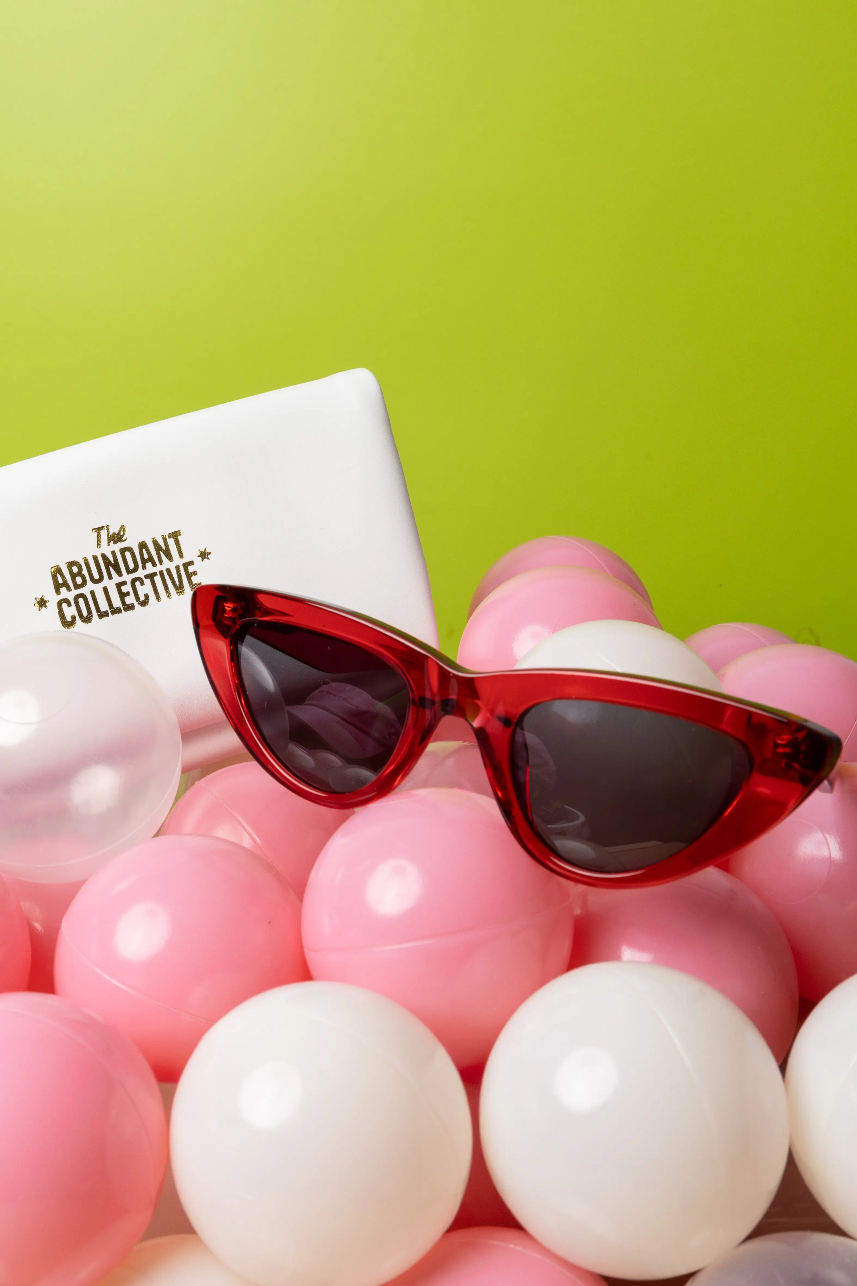 CHERRY BOMB CAT-EYE SUNGLASSES